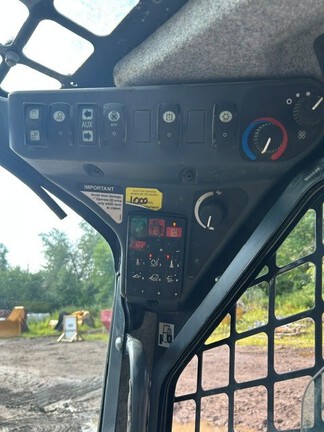 2023 John Deere 320G