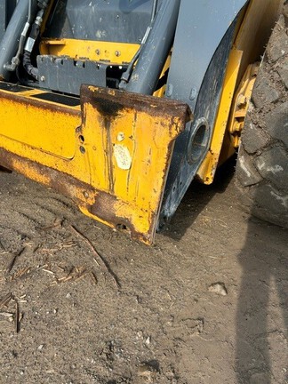2023 John Deere 320G