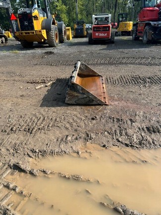2023 John Deere 320G