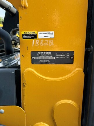 2023 John Deere 320G