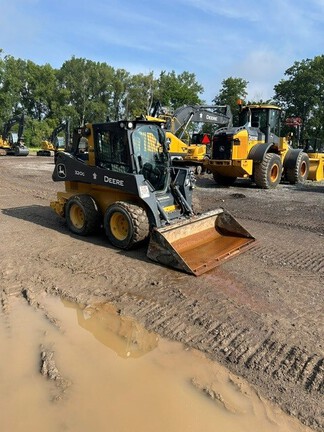 2023 John Deere 320G
