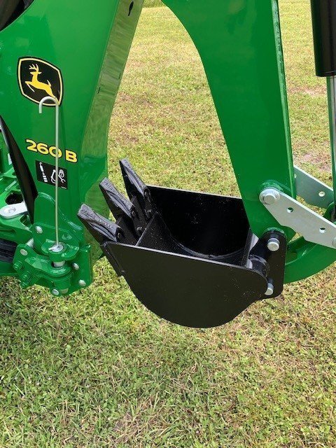 2023 John Deere 1025R Image 7