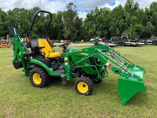 2023 John Deere 1025R Image 1