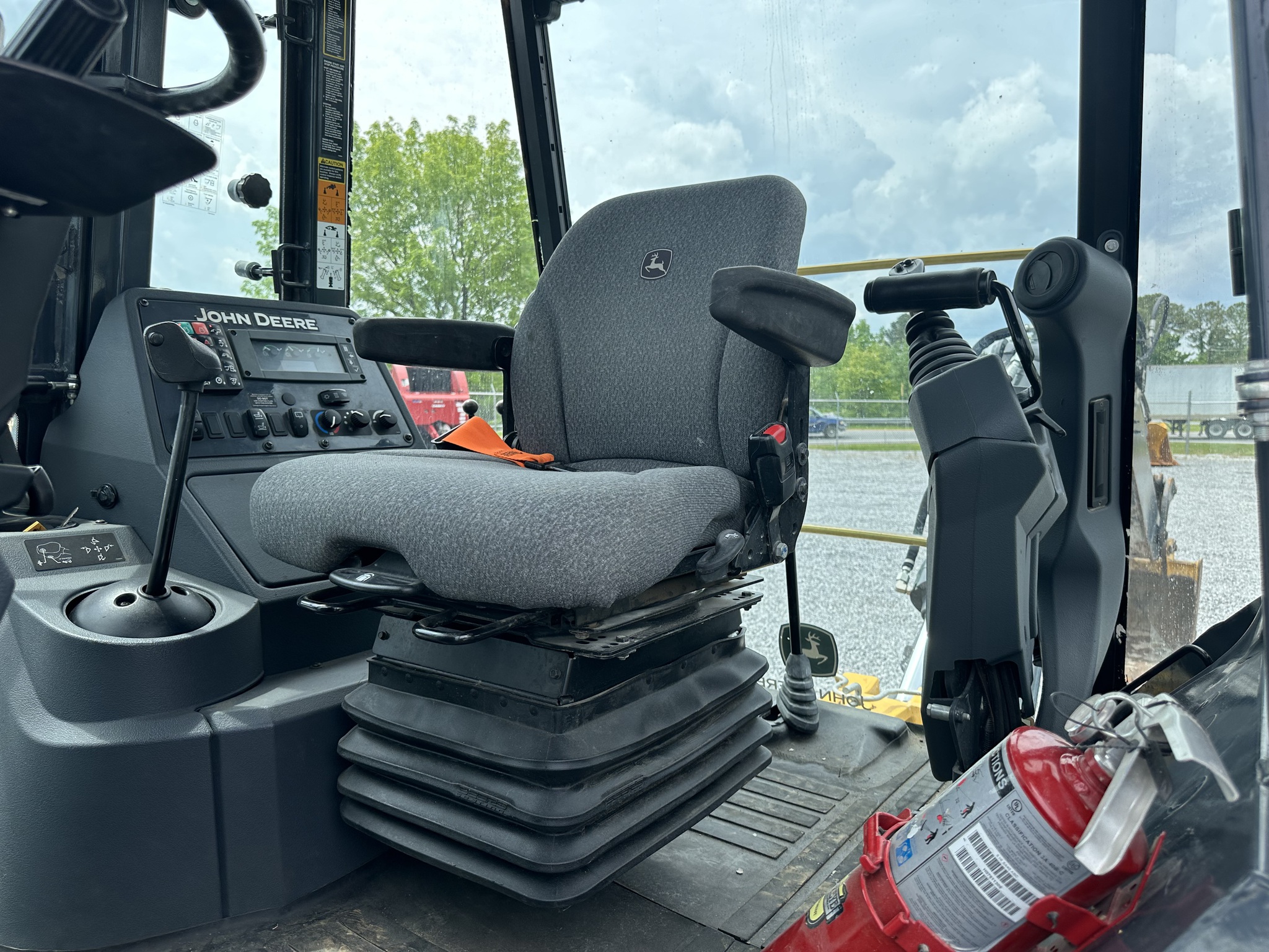 2022 John Deere 310SL Image 15