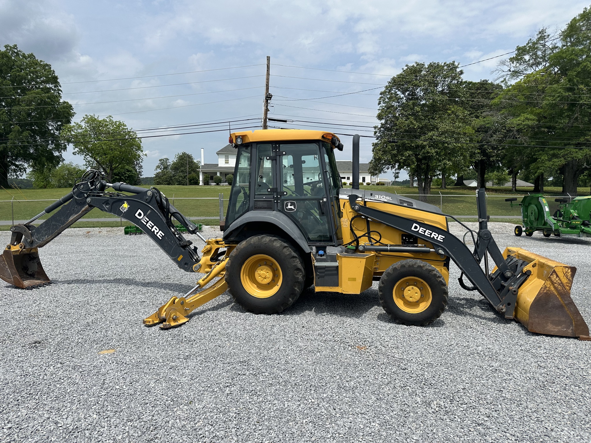 2022 John Deere 310SL Image 4