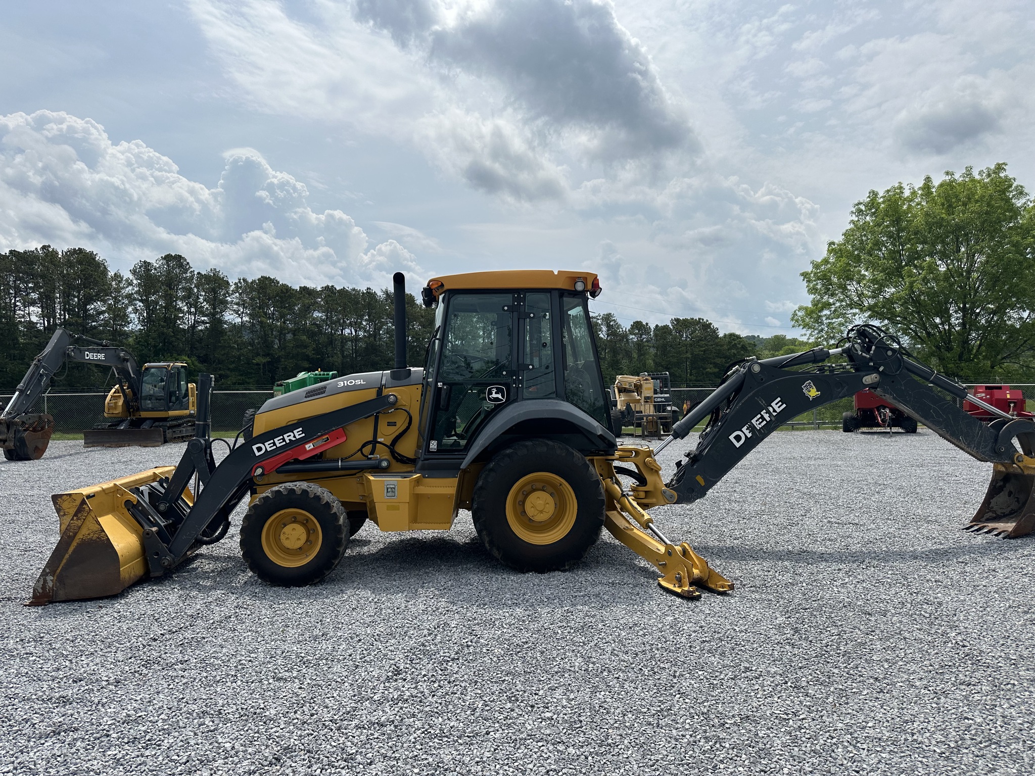 2022 John Deere 310SL Image 5