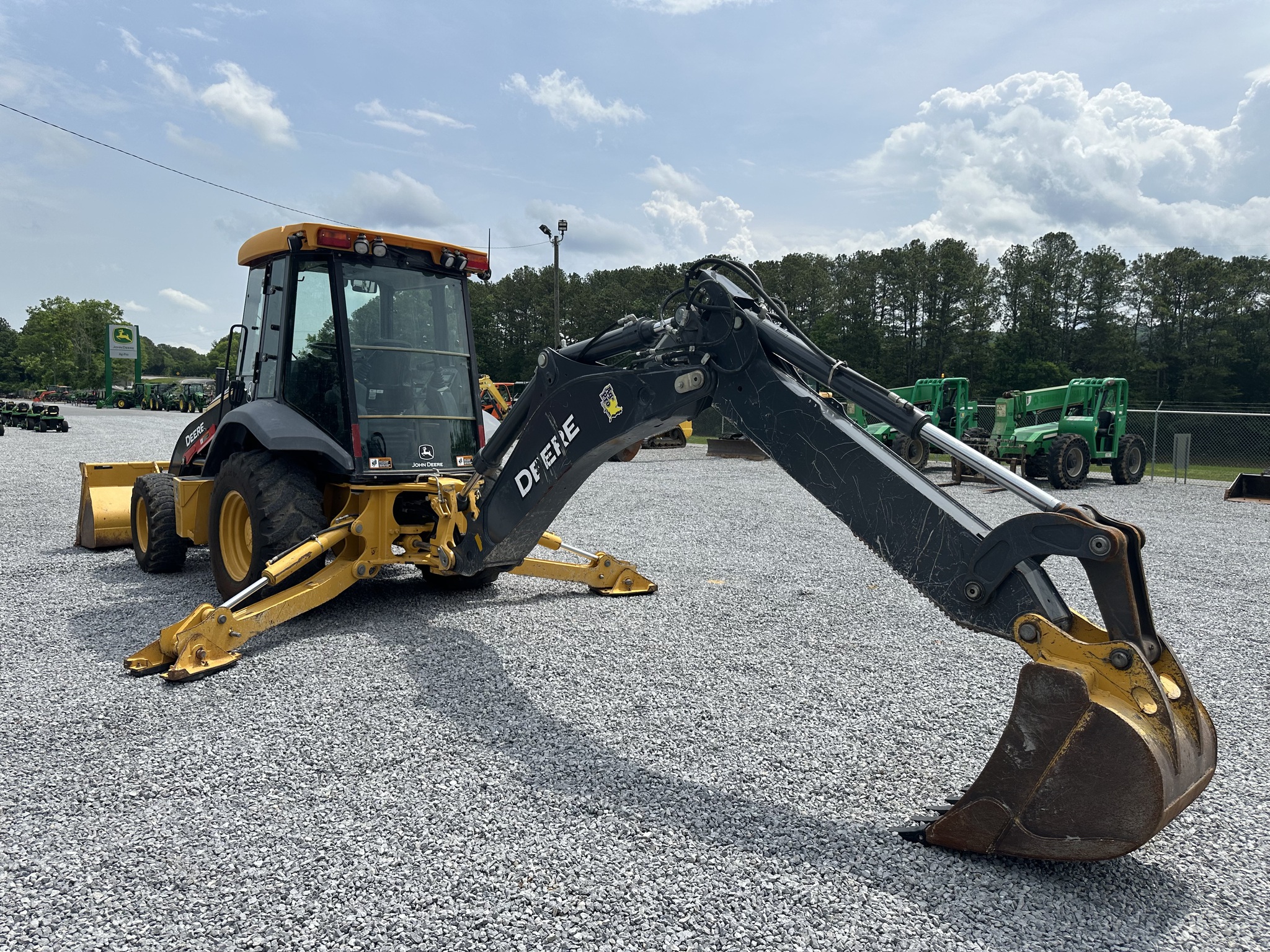 2022 John Deere 310SL Image 6