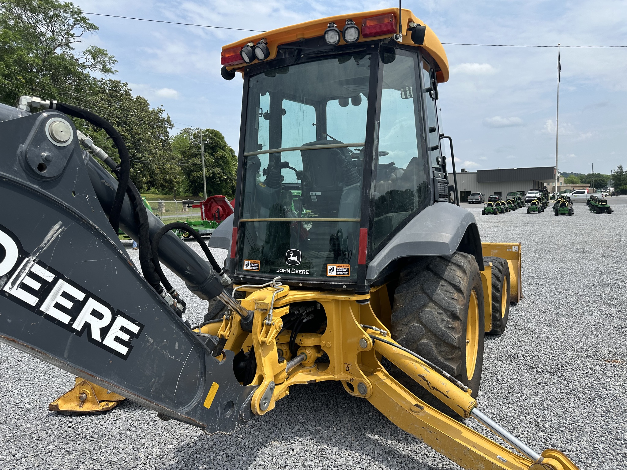 2022 John Deere 310SL Image 9