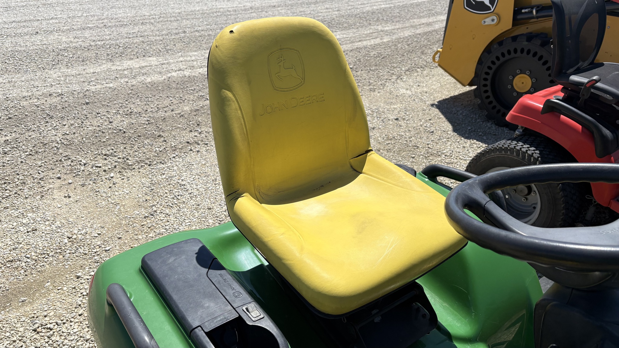 2008 John Deere X720 Image 7
