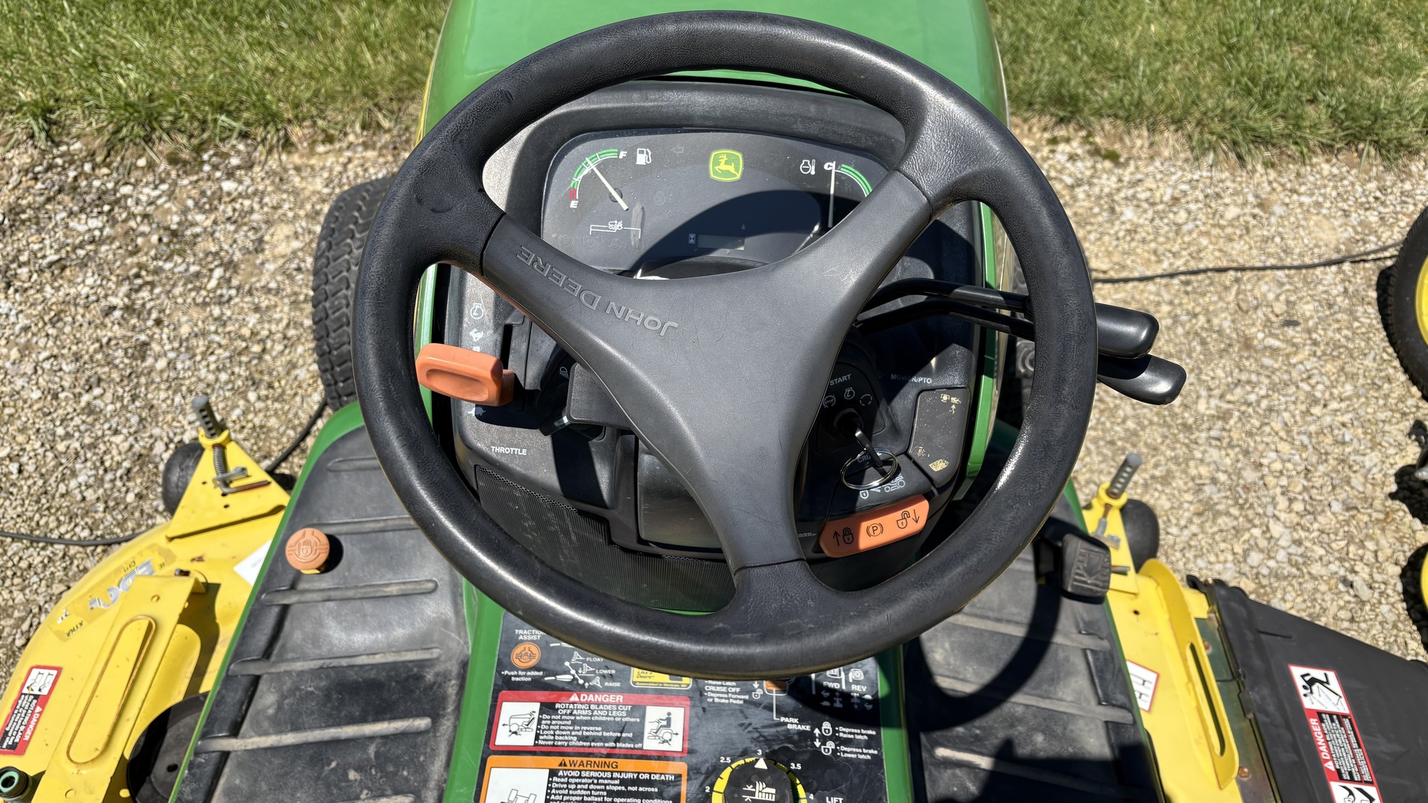 2008 John Deere X720 Image 6