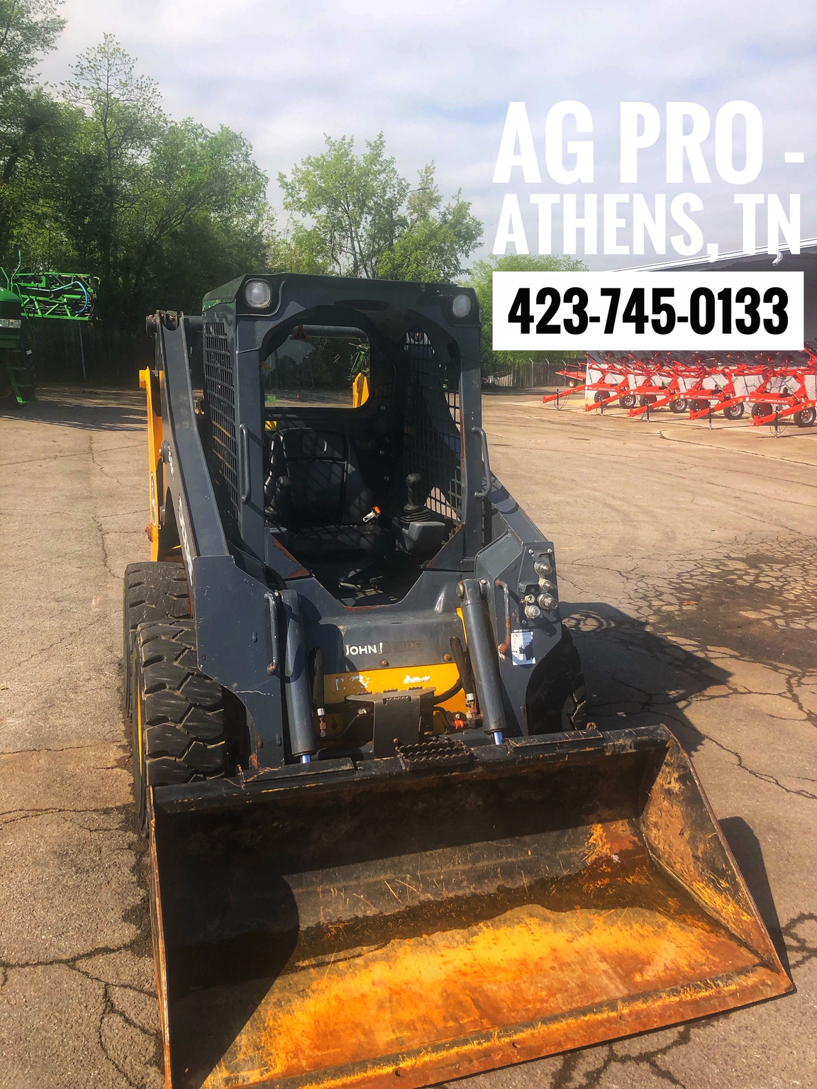 2020 John Deere 318G Image 5