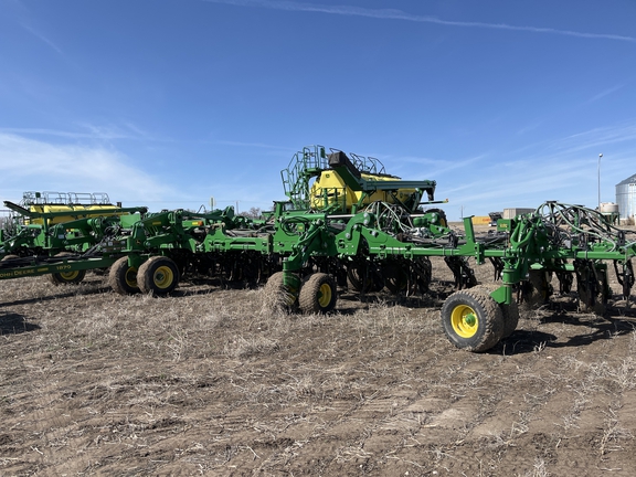 Photo of a 2018 John Deere 1870