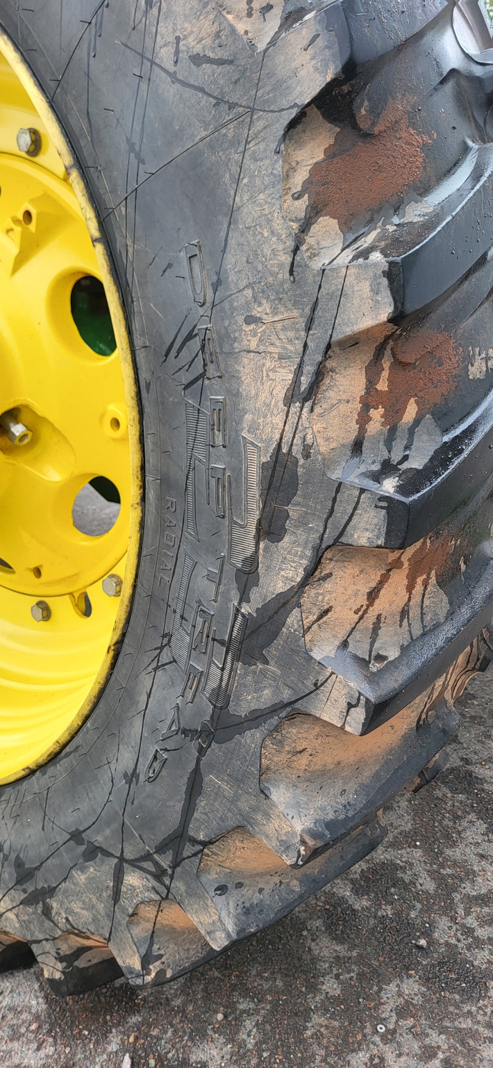 2020 John Deere 6175R Image 15