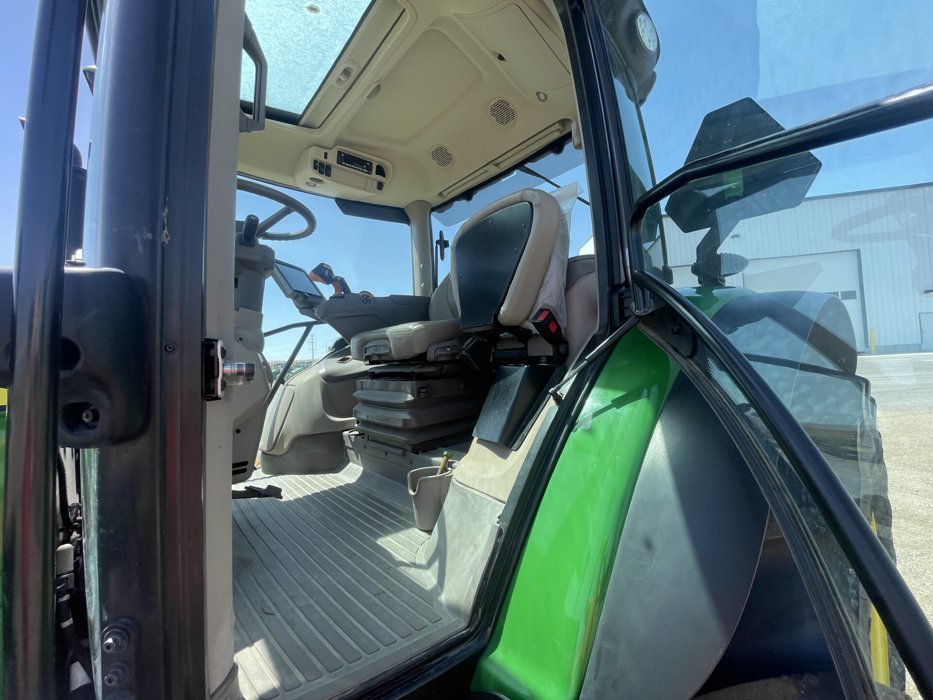 2023 John Deere 6R 130 Image 19