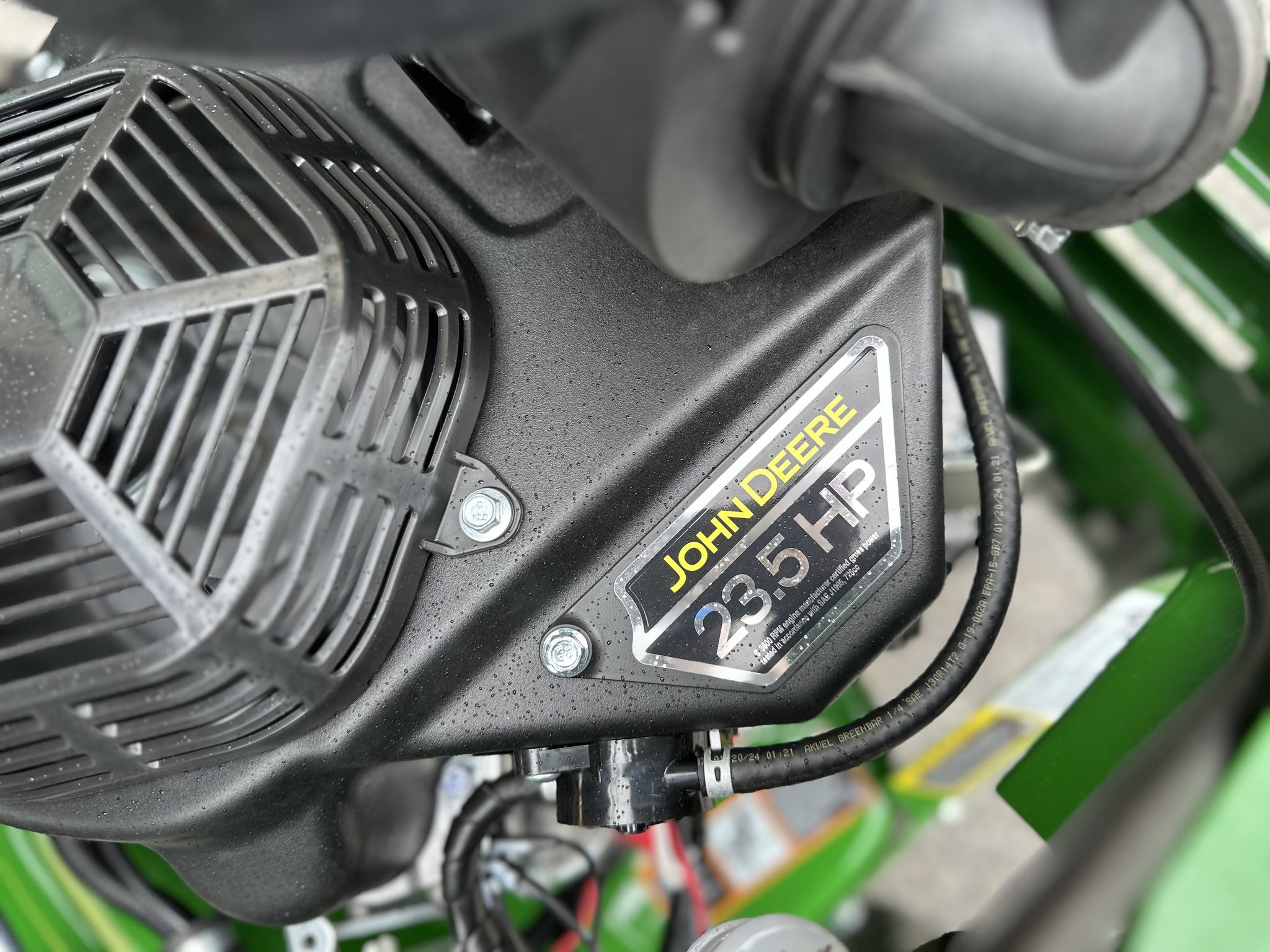 2025 John Deere Z920M Image 3