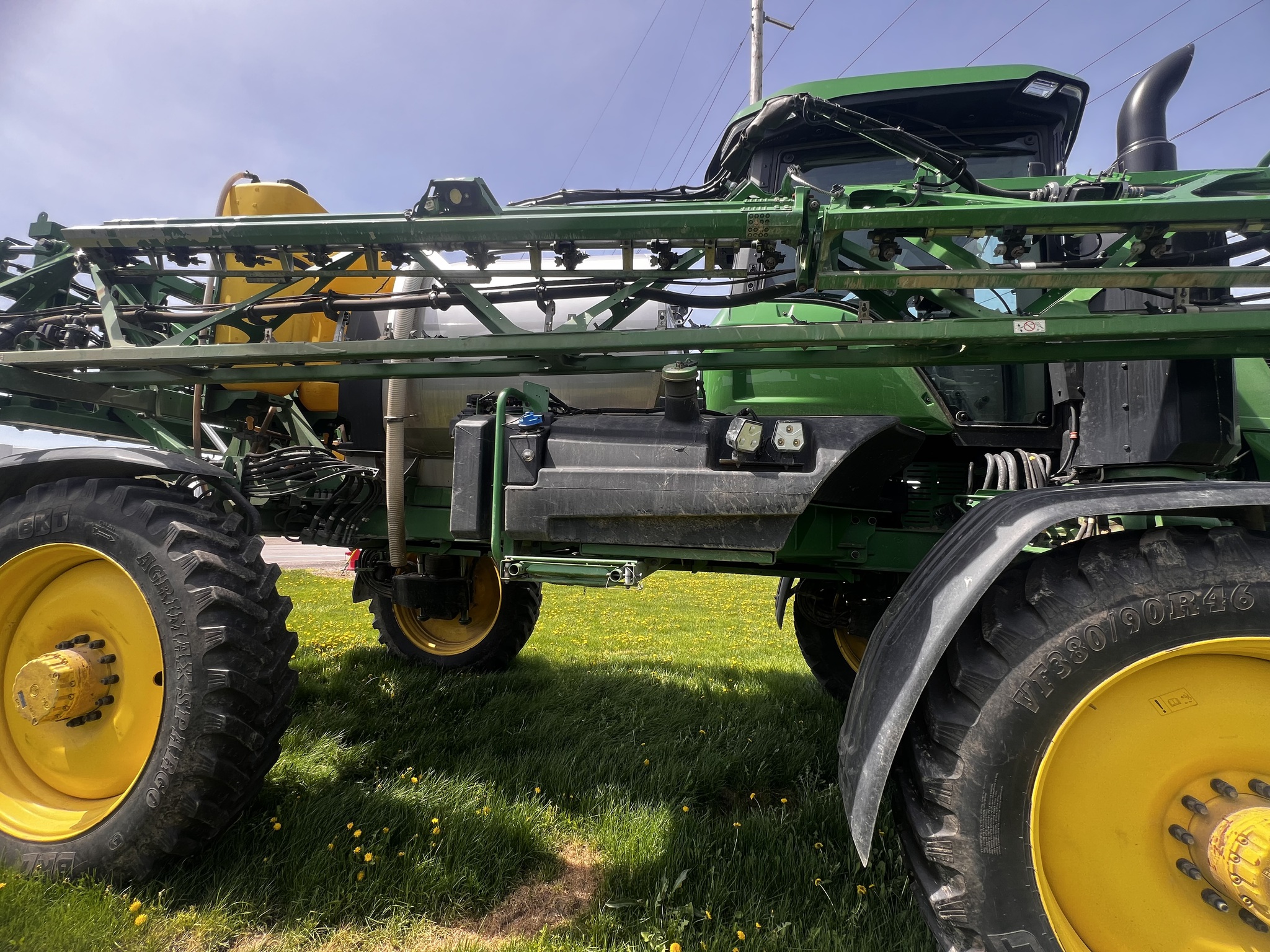 2024 John Deere 410R Image 3