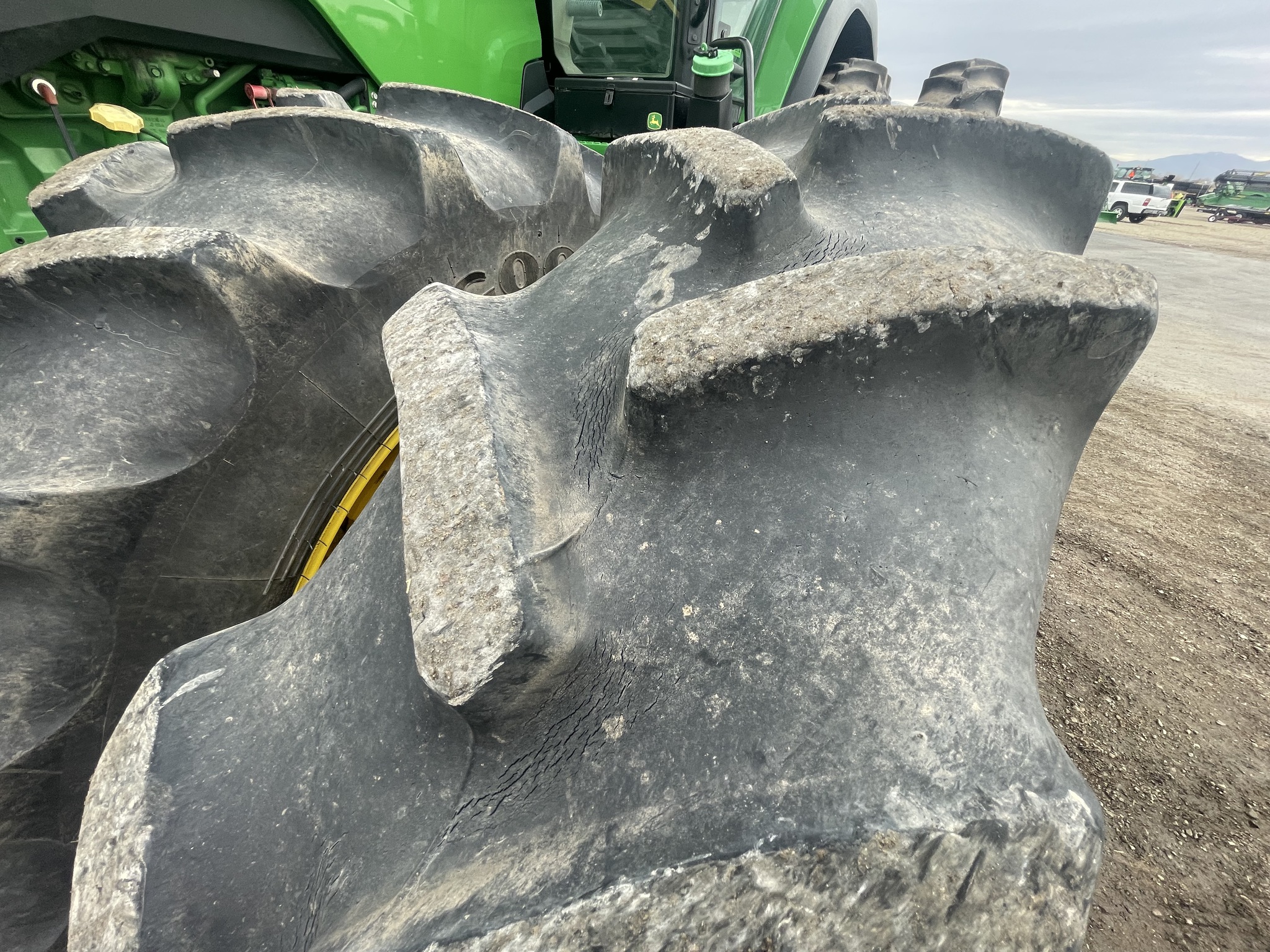 2021 John Deere 8R 310 Image 14