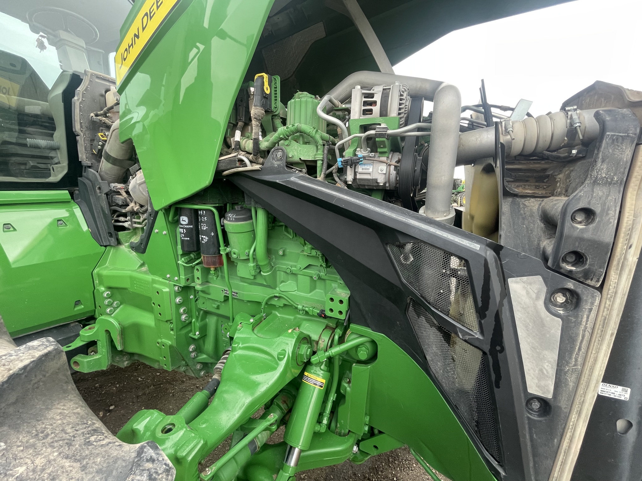 2021 John Deere 8R 310 Image 16
