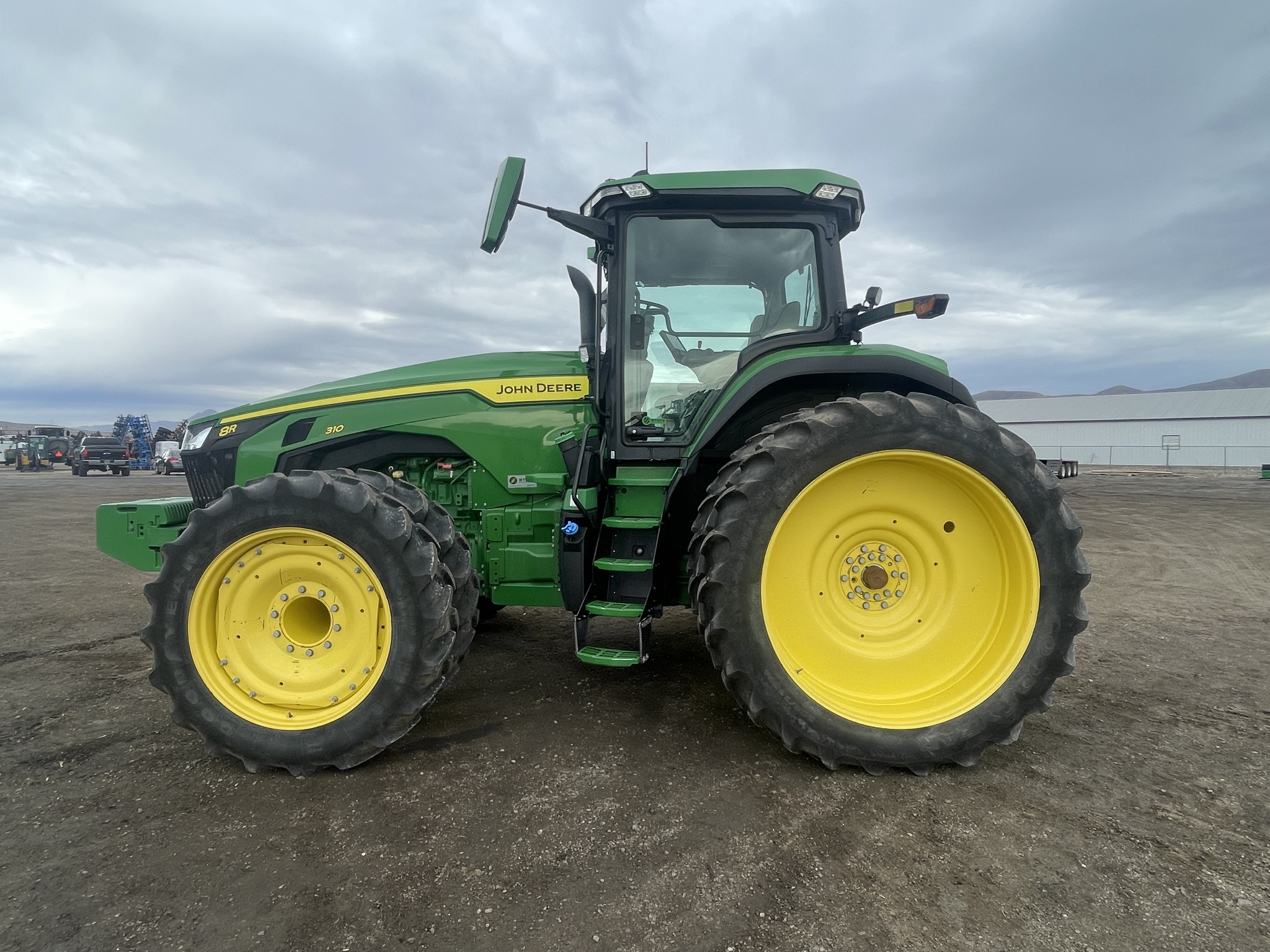 2021 John Deere 8R 310 Image 8