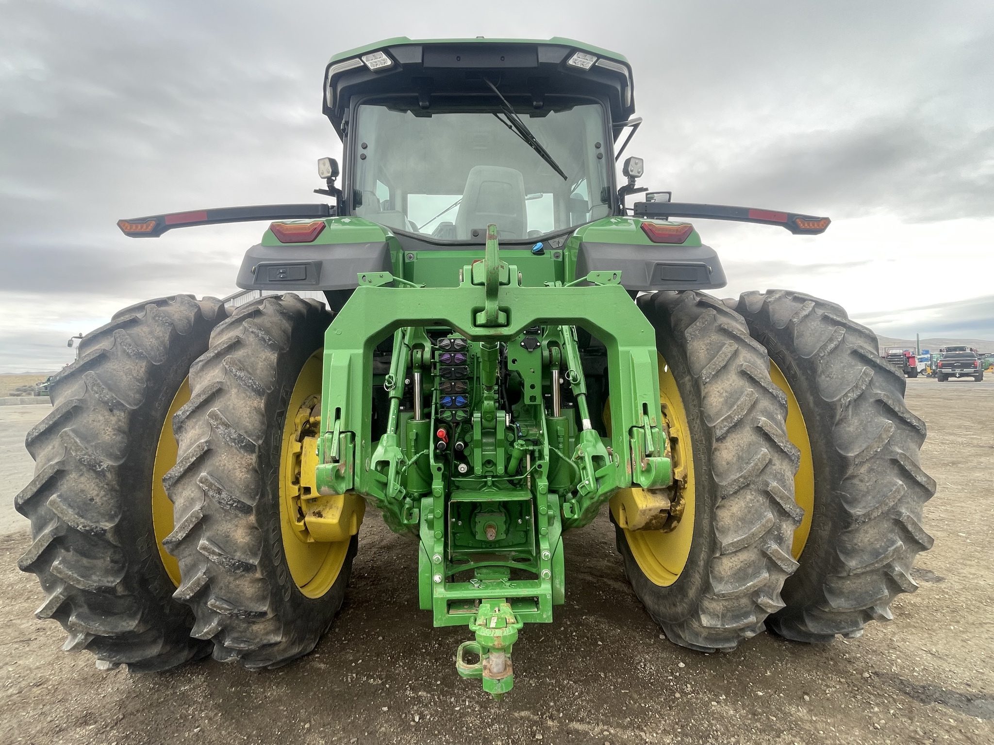 2021 John Deere 8R 310 Image 6