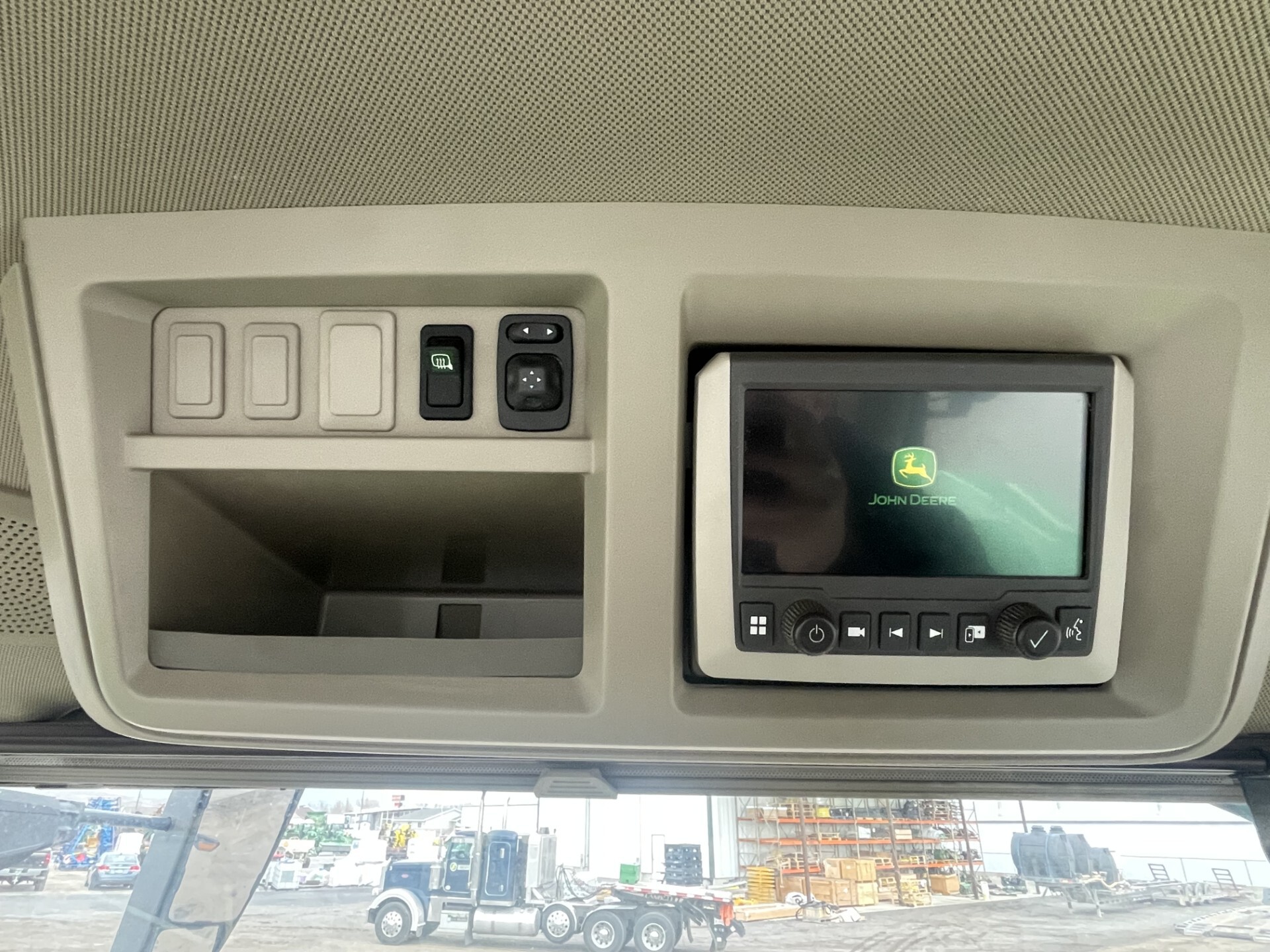 2021 John Deere 8R 310 Image 27