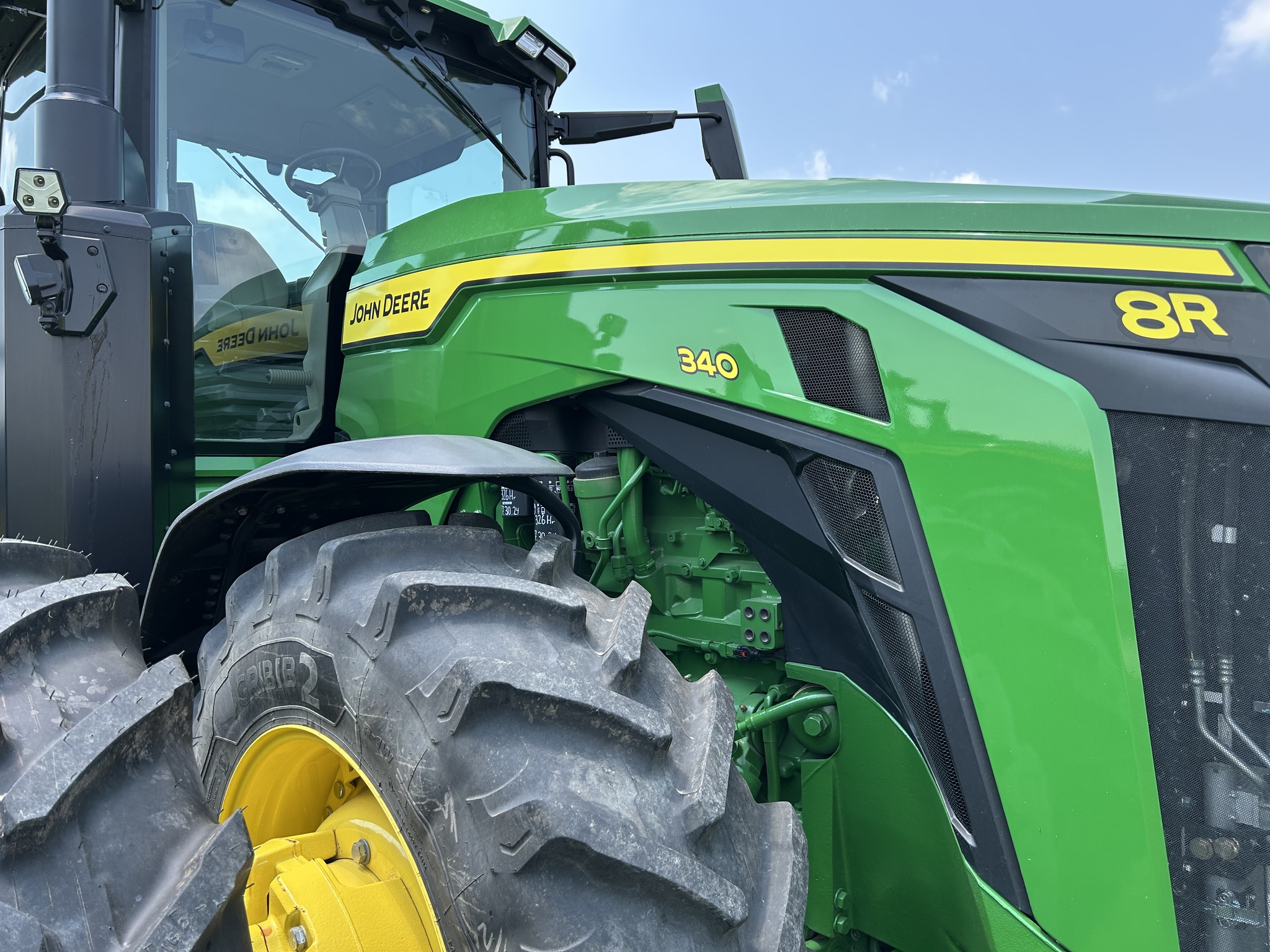  2024 John Deere 8R 340 at Heritage Tractor in Lacon, IL