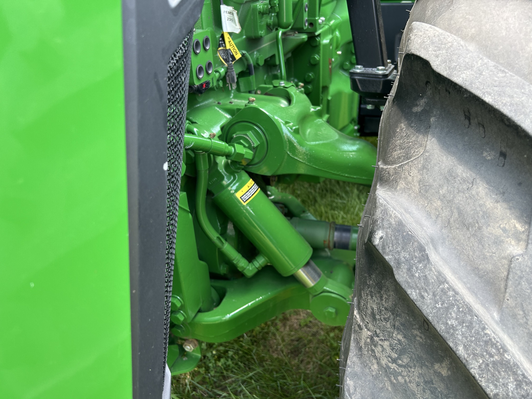 2024 John Deere 8R 340 at Heritage Tractor in Lacon, IL