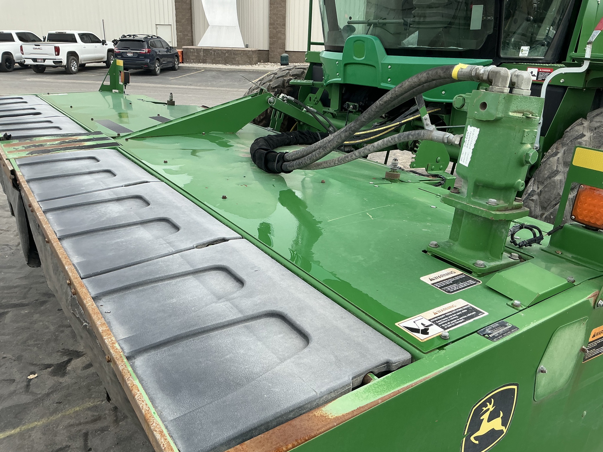 2018 John Deere W235 Image 11