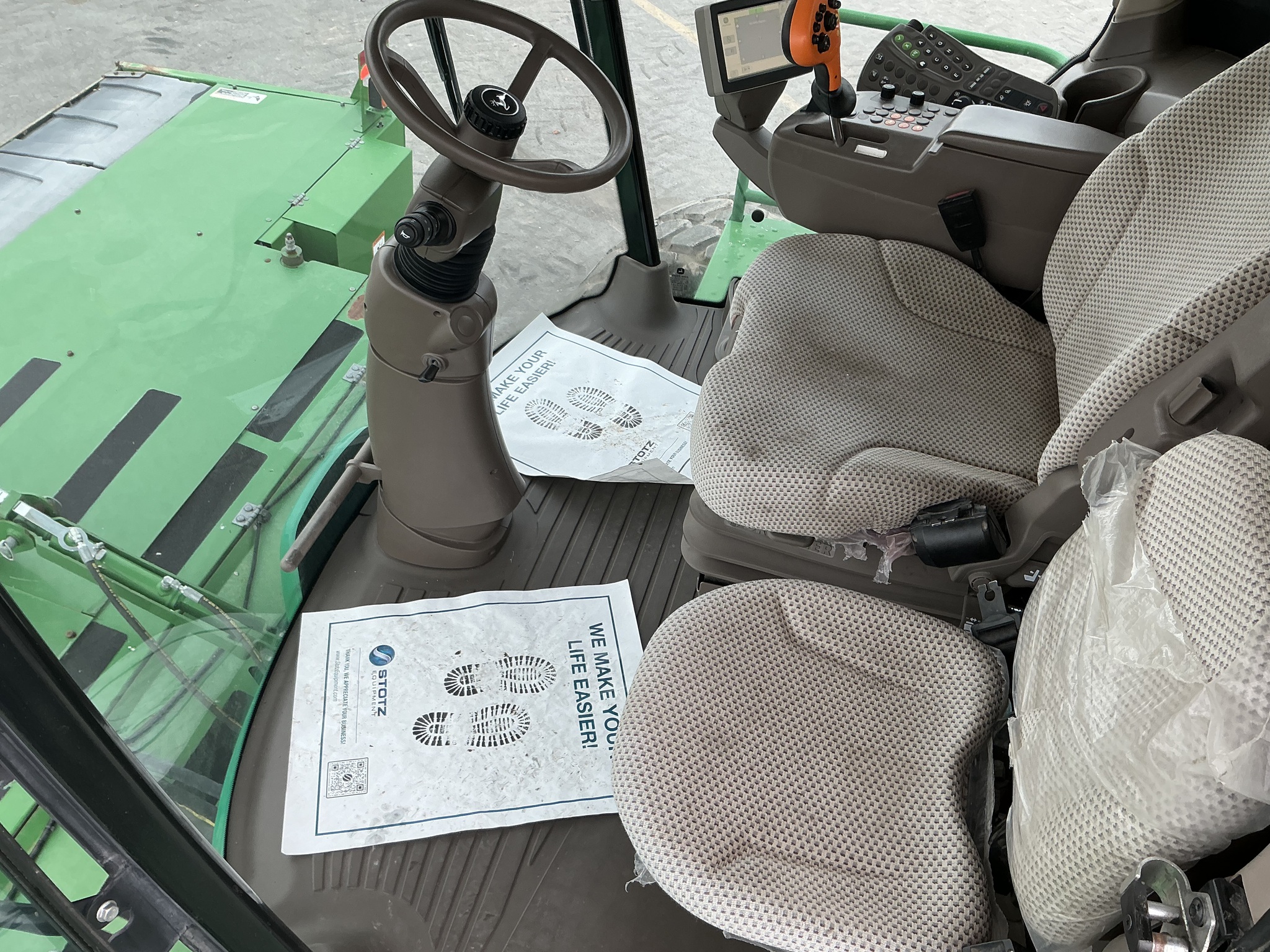 2018 John Deere W235 Image 21