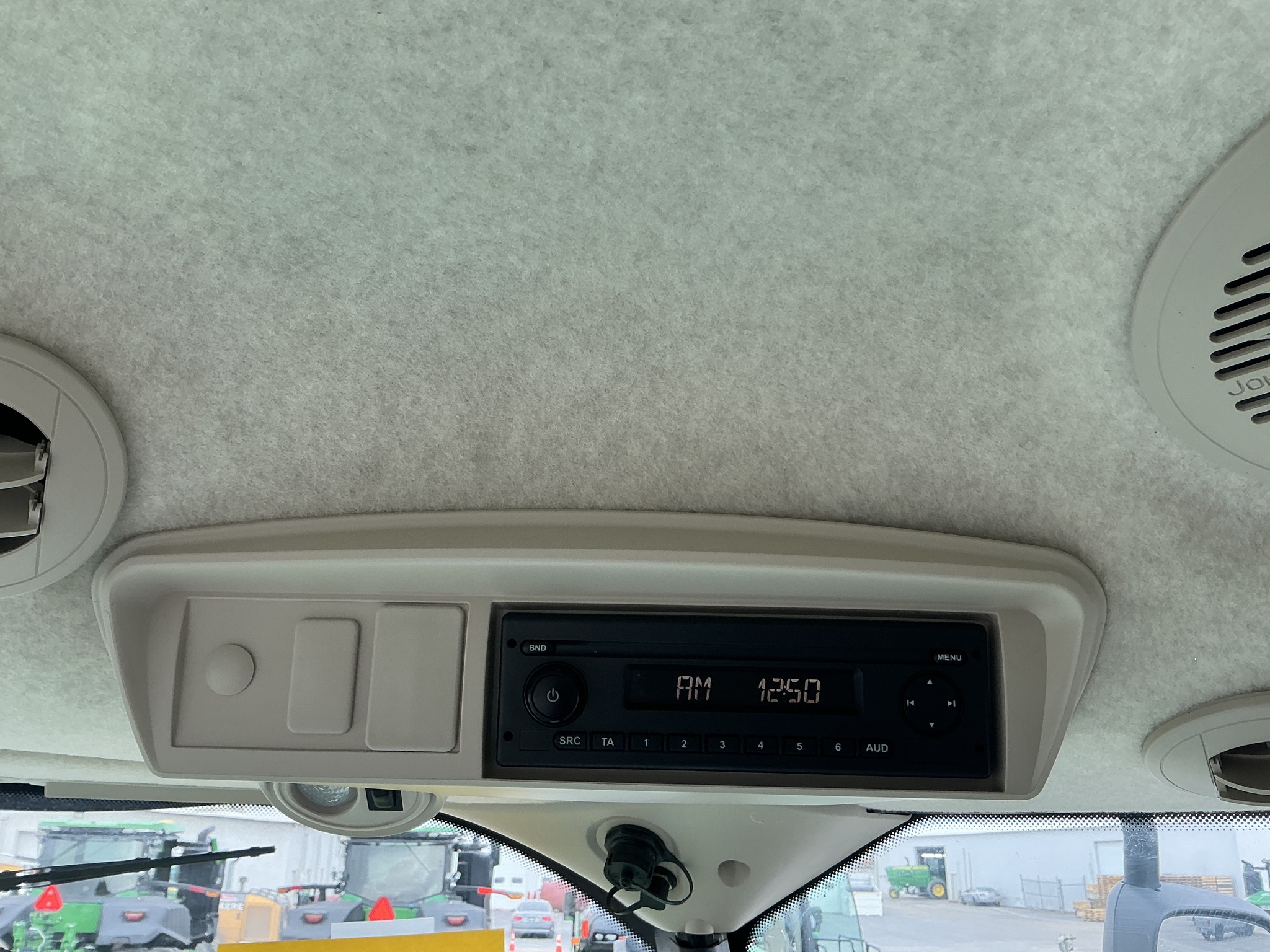 2018 John Deere W235 Image 25