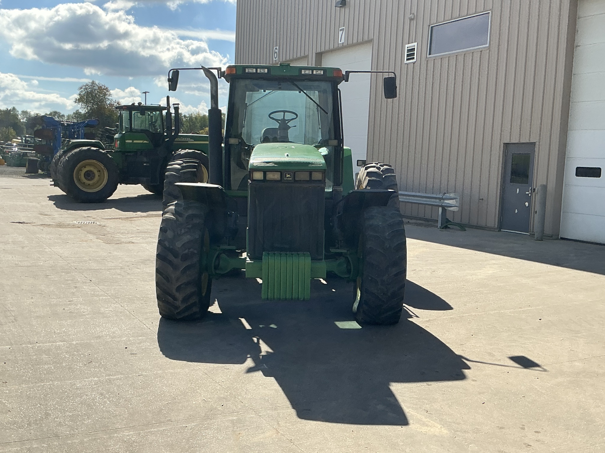 1995 John Deere 8100 Image 8