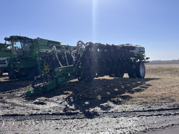 2022 Unverferth Raptor 2030 DT - Photo1