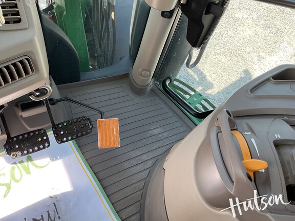 Photo of 2023 John Deere 6R 155