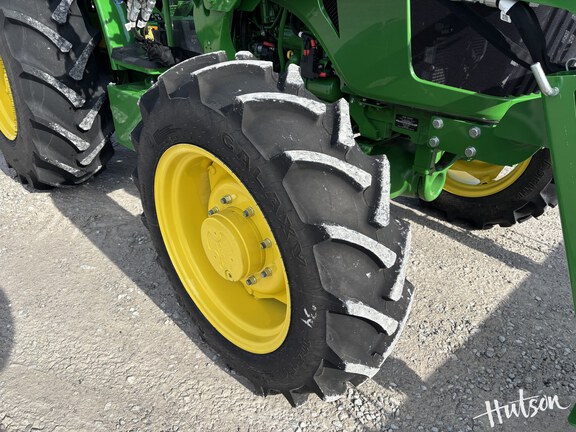 Photo of 2024 John Deere 5067E