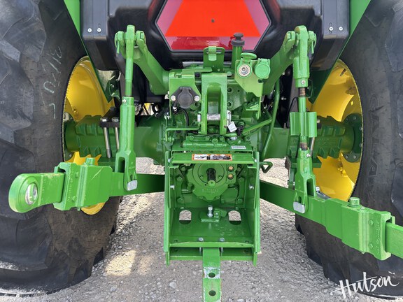 Photo of 2024 John Deere 5067E