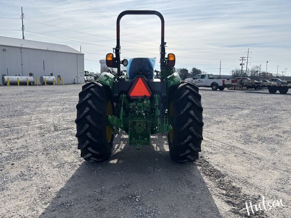 Photo of 2024 John Deere 5067E