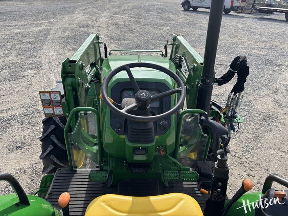 Photo of 2024 John Deere 5067E