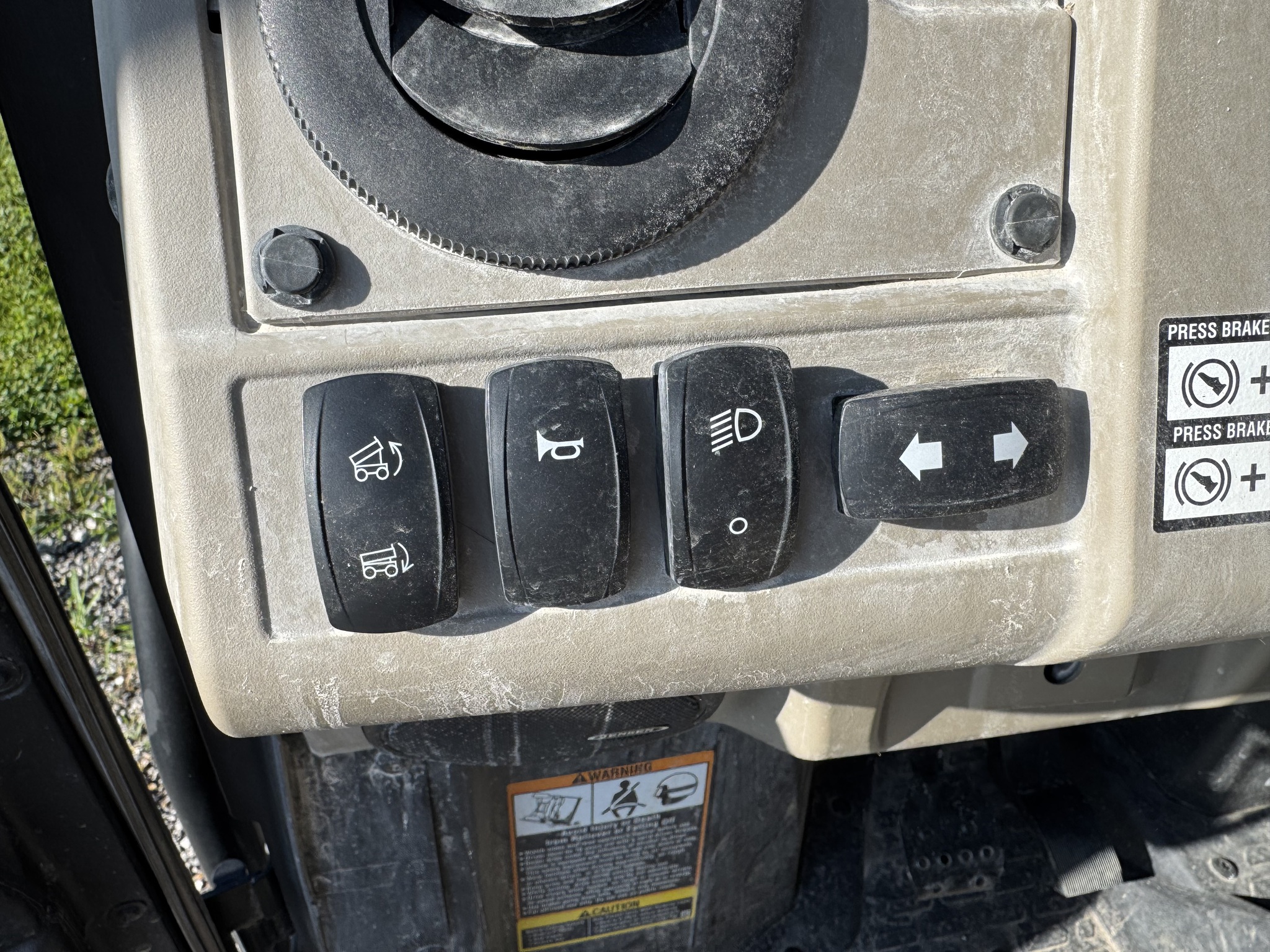  2023 John Deere XUV 835R at Heritage Tractor in Quincy, IL