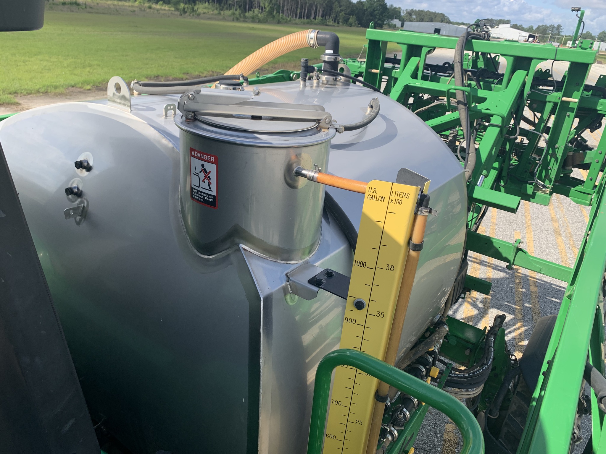 2023 John Deere 410R Image 7