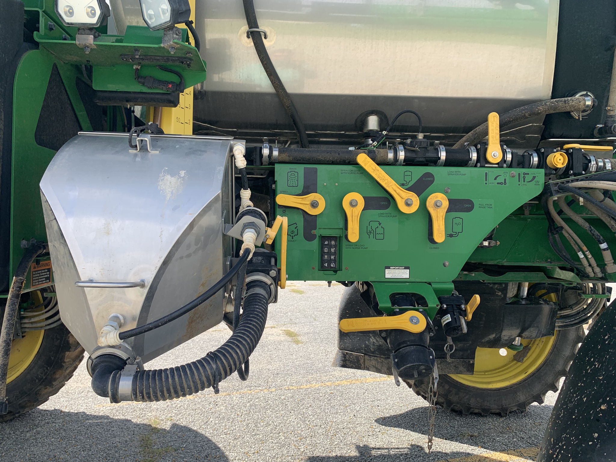2023 John Deere 410R Image 6