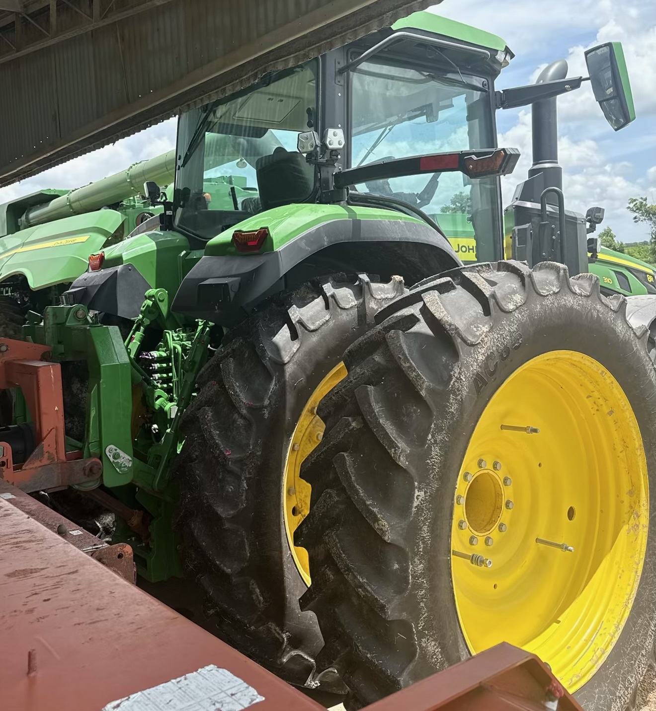 2024 John Deere 8R 310 Image 4