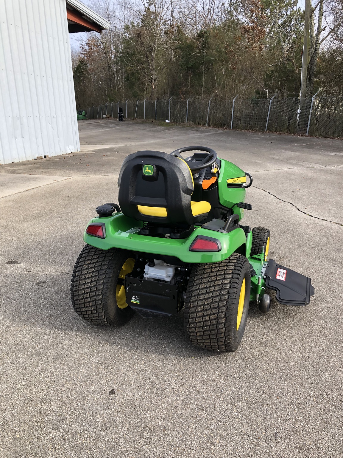 2024 John Deere X570 Image 5
