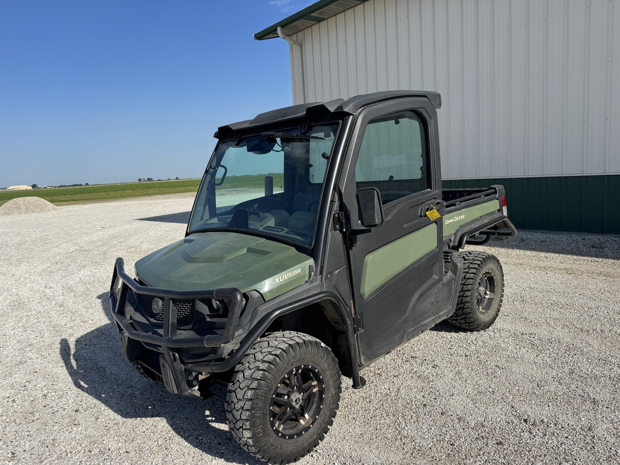  2022 John Deere XUV 835R at Heritage Tractor in Quincy, IL
