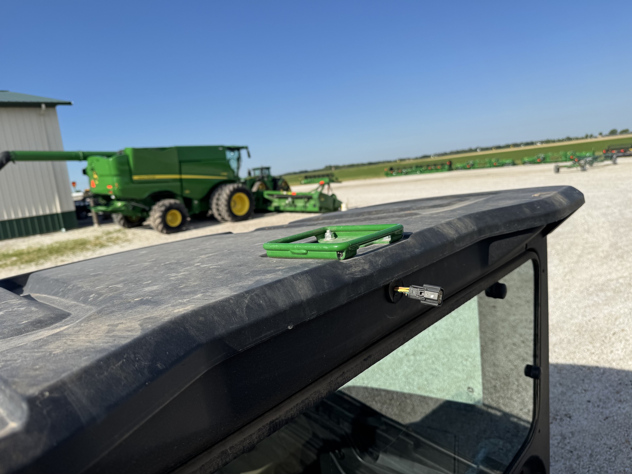  2022 John Deere XUV 835R at Heritage Tractor in Quincy, IL