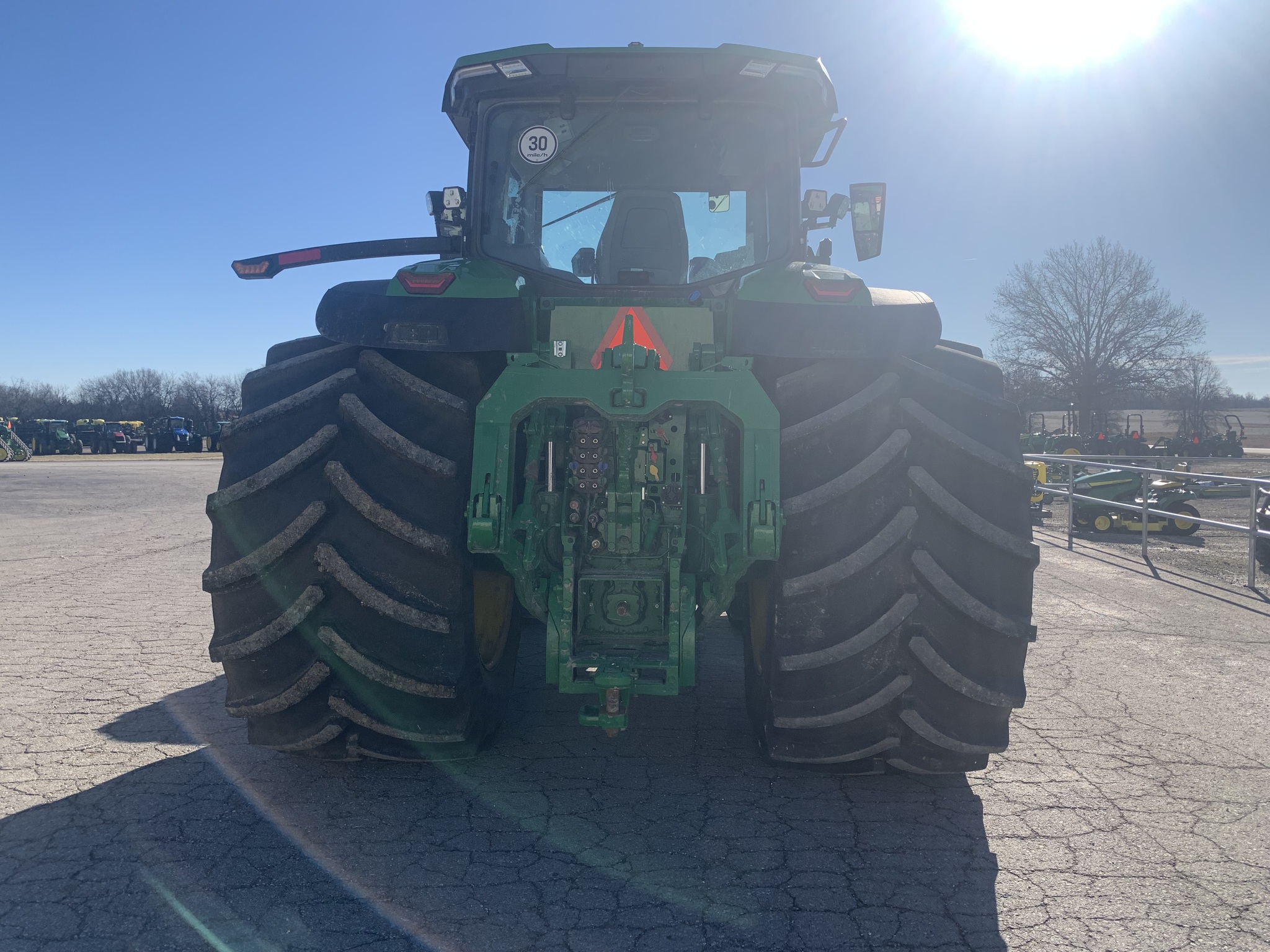  2023 John Deere 8R 370 at Heritage Tractor in Pittsburg, KS
