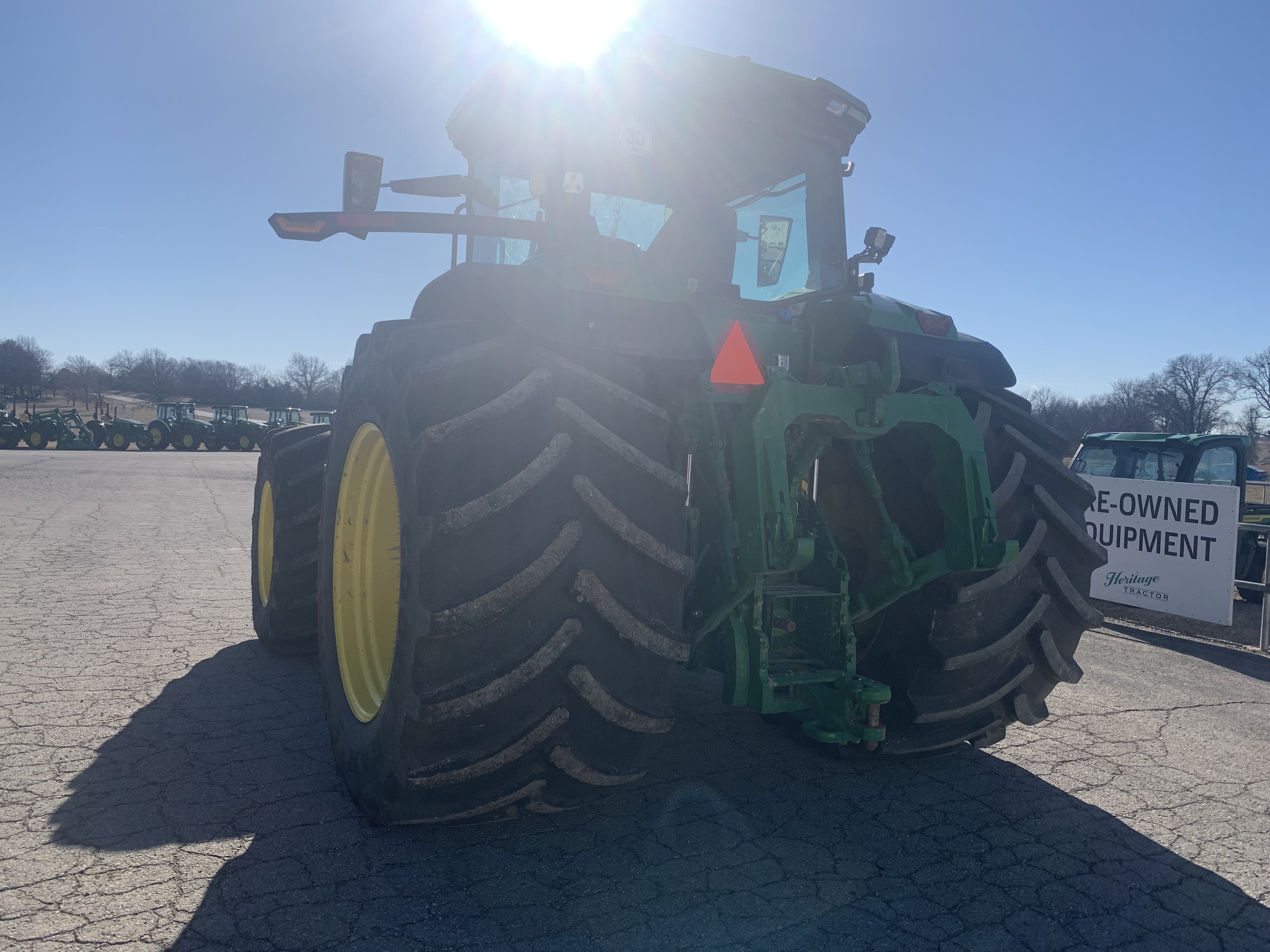  2023 John Deere 8R 370 at Heritage Tractor in Pittsburg, KS
