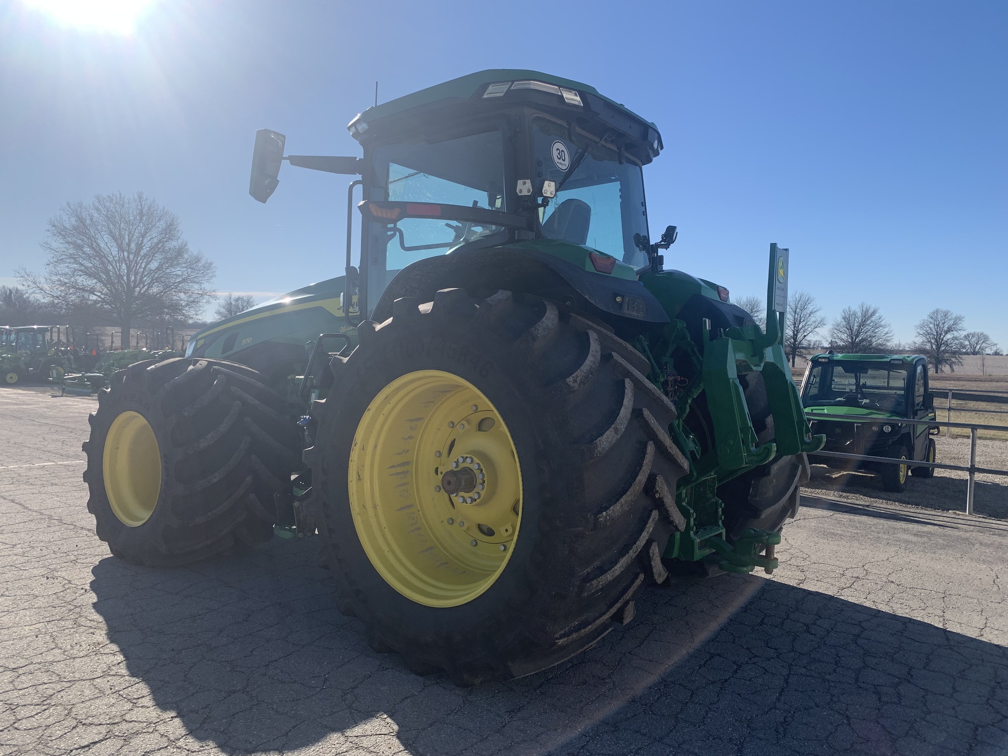  2023 John Deere 8R 370 at Heritage Tractor in Pittsburg, KS