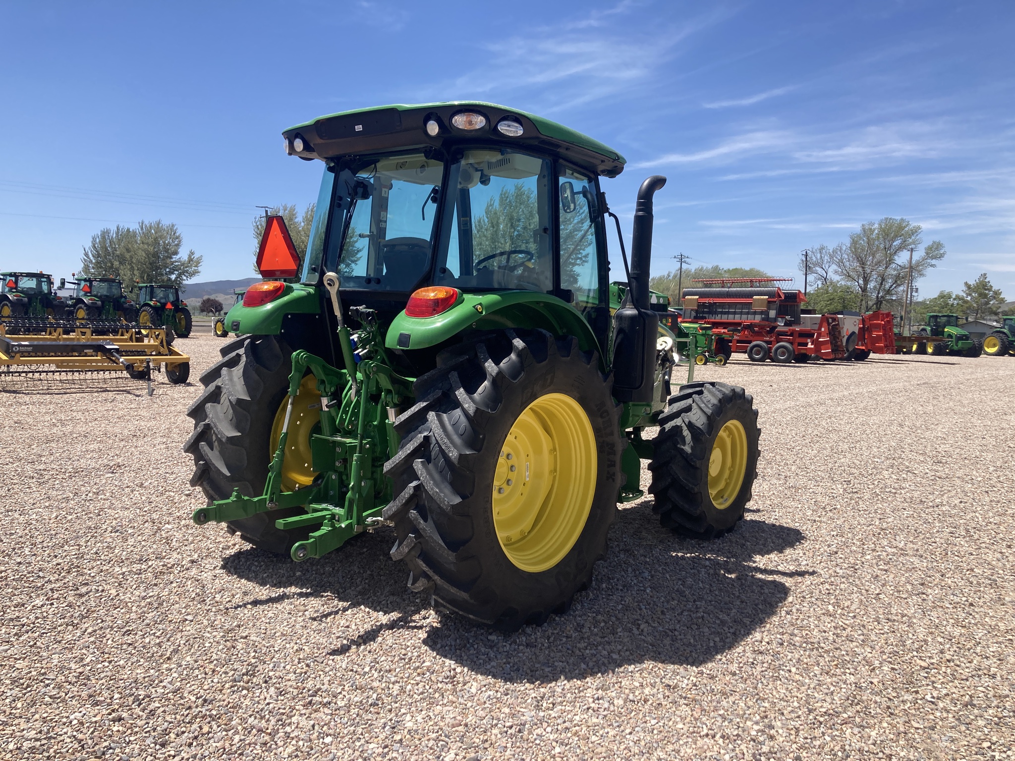 2024 John Deere 5120M Image 5