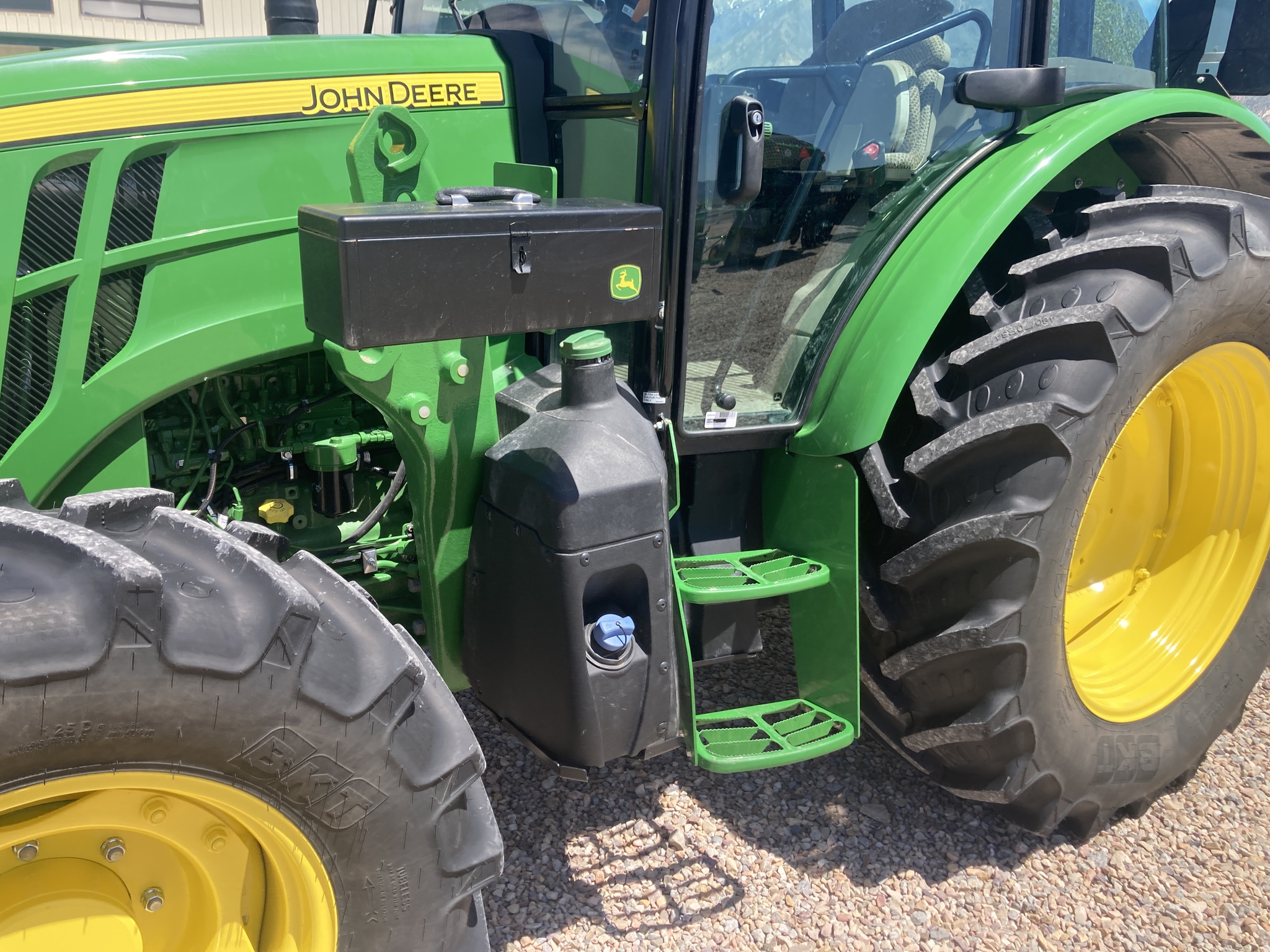 2024 John Deere 5120M Image 10