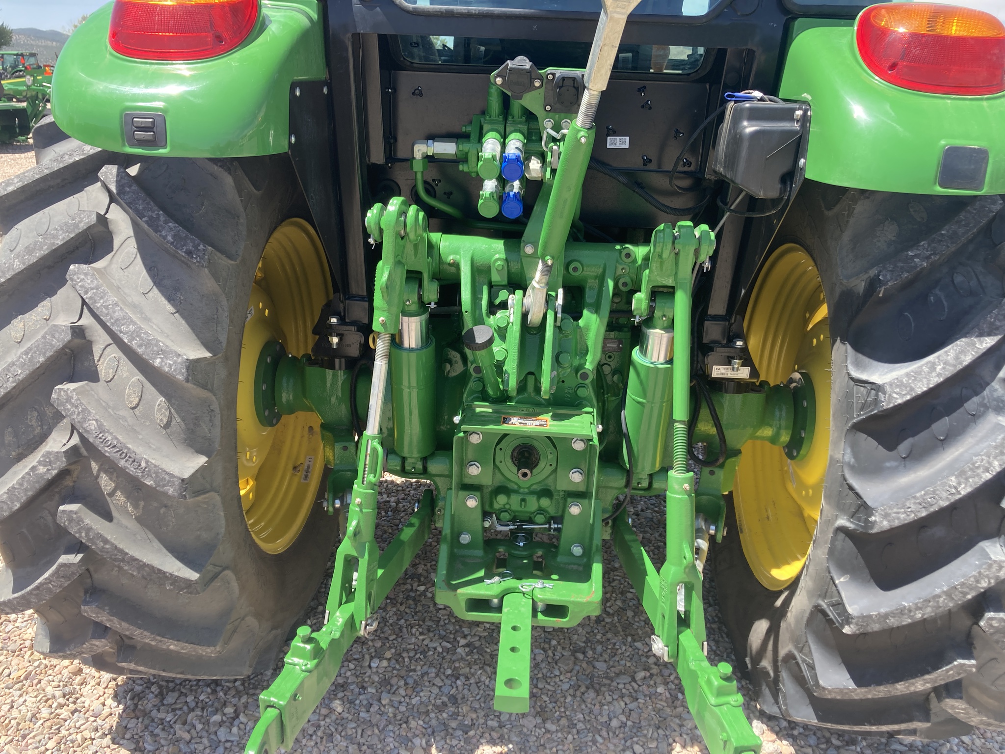 2024 John Deere 5120M Image 12